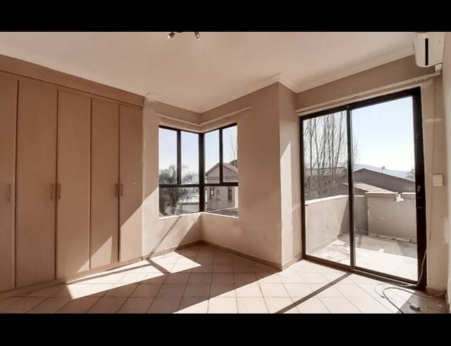 3 BEDROOM FREEHOLD FOR SALE IN XANADU